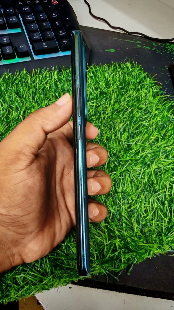 Vivo V30 5G (8/128 GB) – Used Full Fresh - Image 3