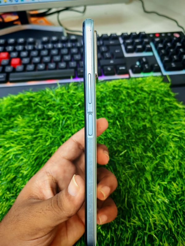 Vivo Y21- Official Used Fresh 4-64 - Image 2